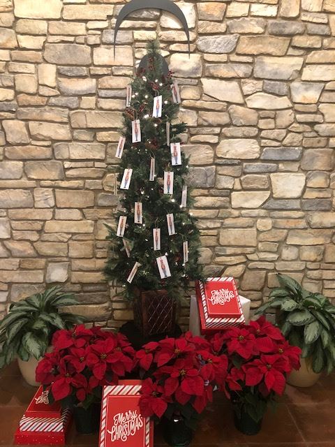 Team 2/5 Christmas Tree